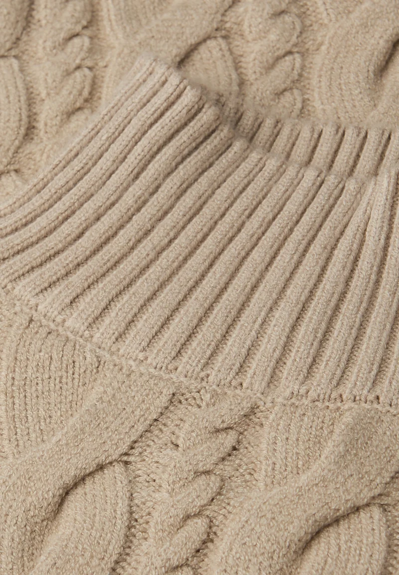 LTD QR_turtle neck cable sweat, sanded beige
