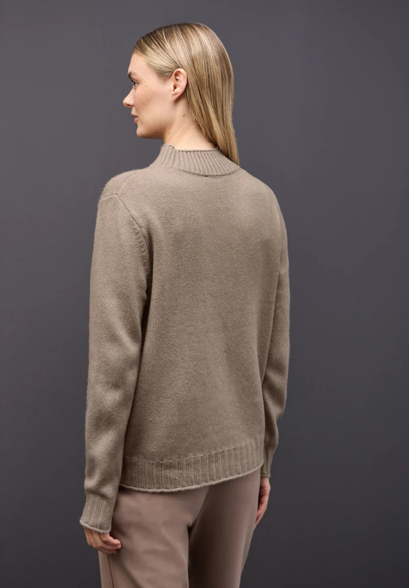 LTD QR_basic sweater turtle, mocha glow mel.
