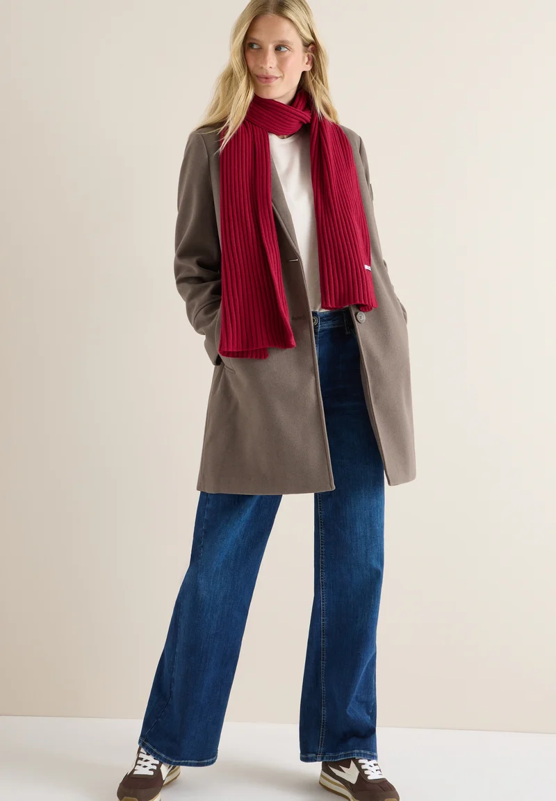 O_ TOS Solid Knit Scarf, beaujolais red