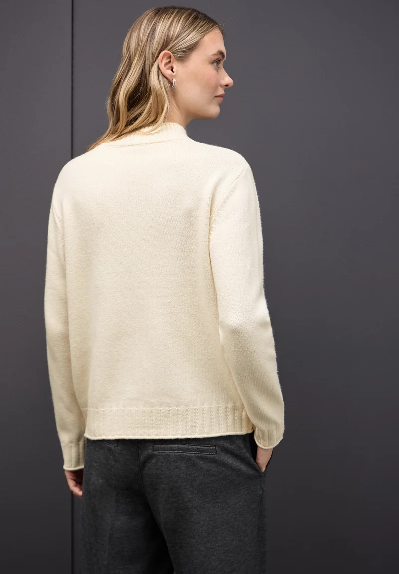 LTD QR_basic sweater turtle, soft beige