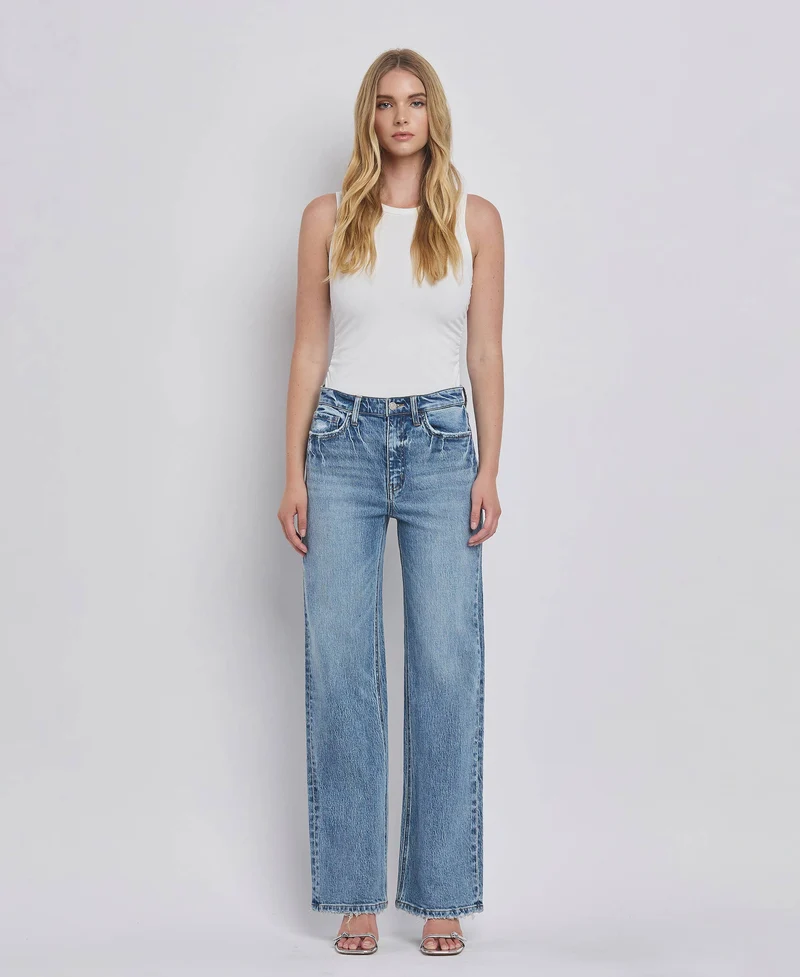 90'S SUPER HIGH RISE MEDIUM WASH WIDE JEANS T6242: LEAPING WATER / 24