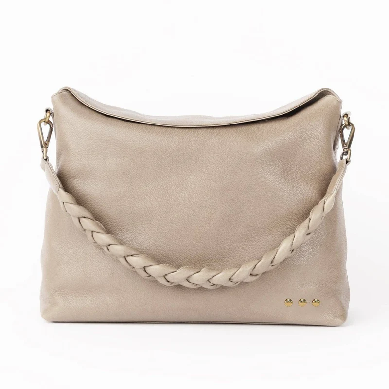 Shay Pebbled Crossbody Bag: Chocolate