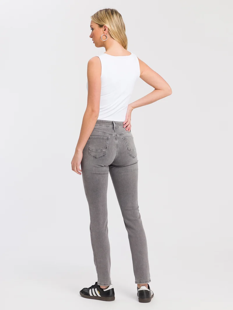 ANYA | SLIM FIT