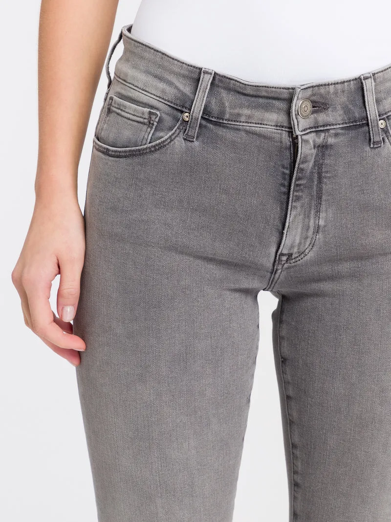 ANYA | SLIM FIT