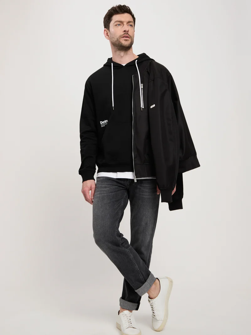 REGULAR FIT HOODIE
