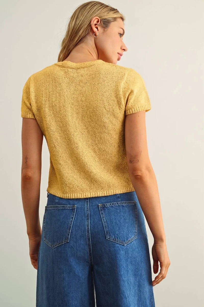T6284 CAP SLEEVE BUTTON FRONT TOP: BEIGE / L