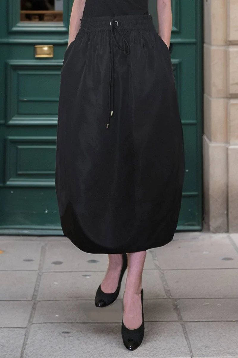 Tulip Midi Skirt: Black