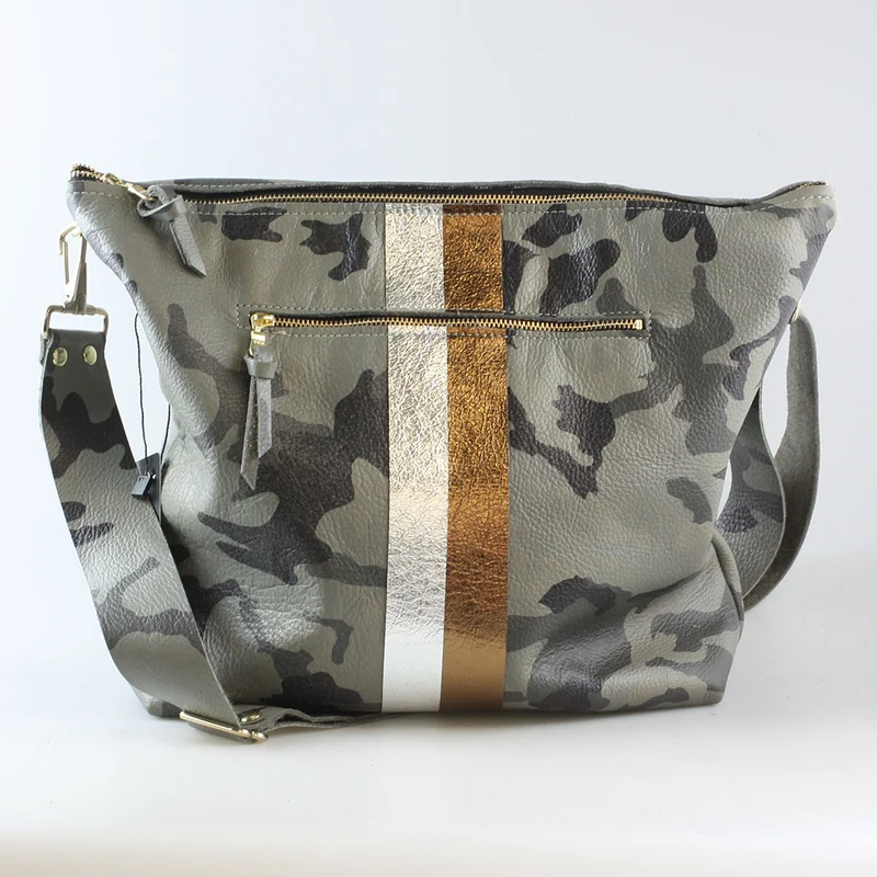 The Stripe Lakeshore - 2 sizes!: Jet w/3stripes: Silver / 9"x9.5" / Matching Leather Strap