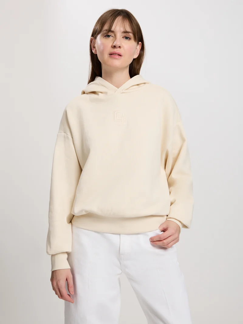 REGULAR FIT HOODIE