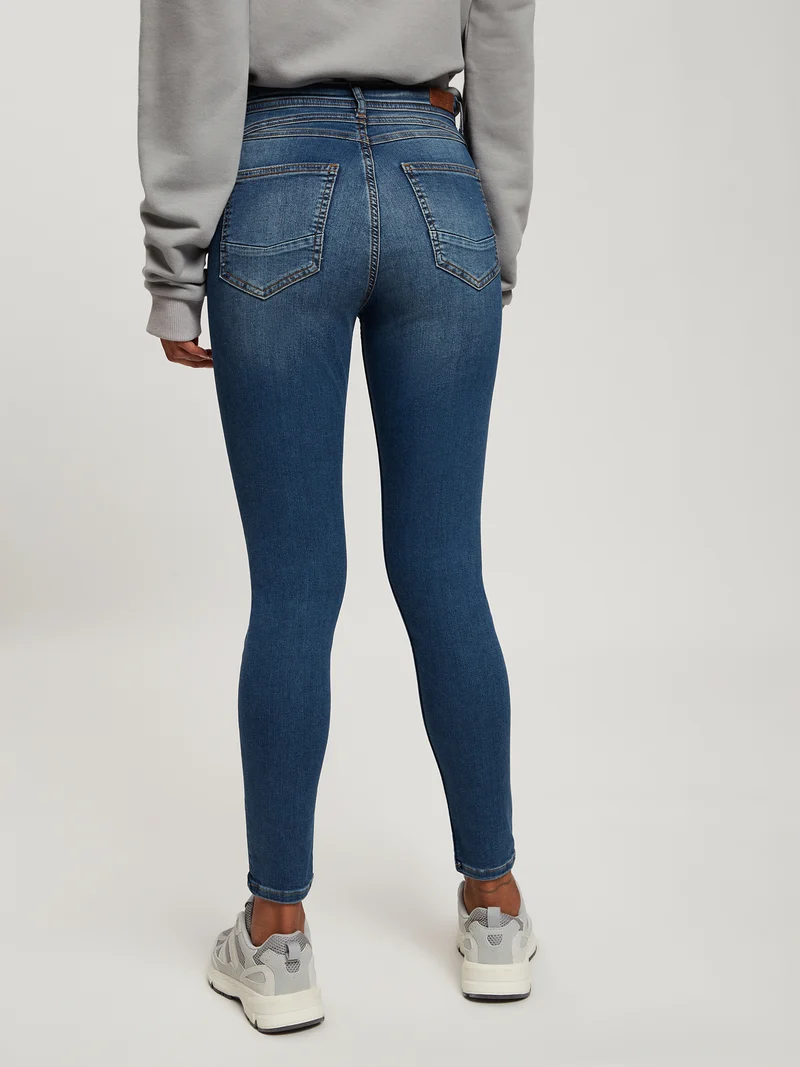JUDY | SUPER SKINNY FIT JEANS
