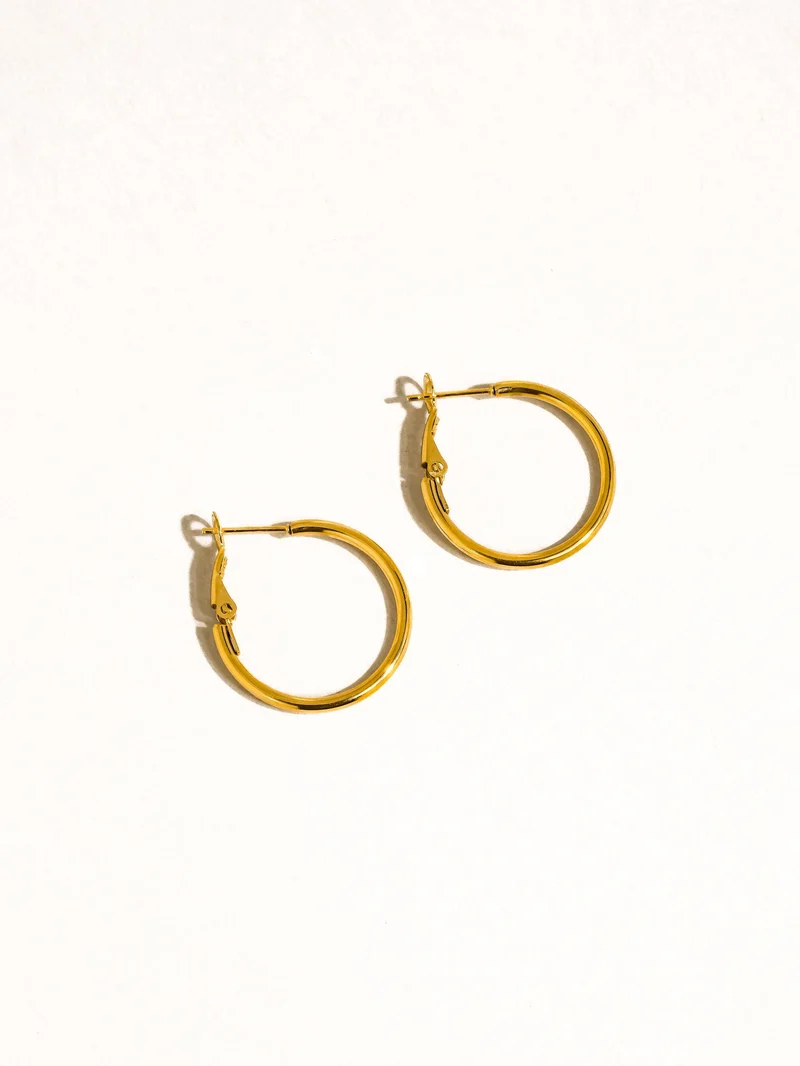 Eska 18K Gold Non-Tarnish Classic Thin Hoop Earring: Yellow Gold / 40 MM