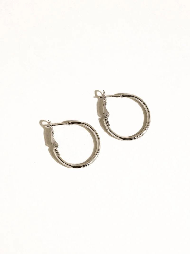 Eska 18K Gold Non-Tarnish Classic Thin Hoop Earring: Yellow Gold / 60 MM
