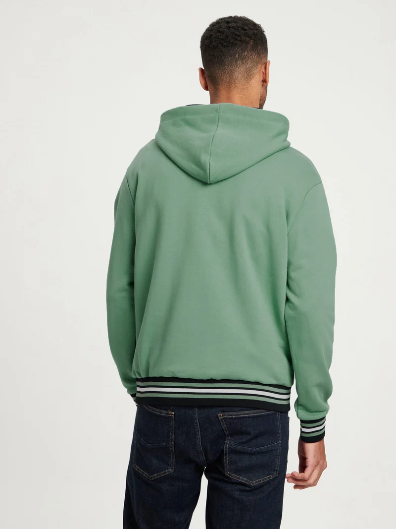 REGULAR FIT HOODIE