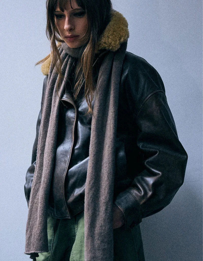 Lammleder-Bomberjacke mit abnehmbarem Shearling-Kragen