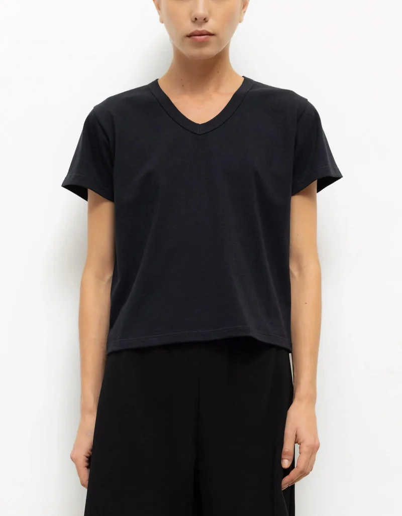Baumwoll-T-Shirt Margo mit V-Ausschnitt