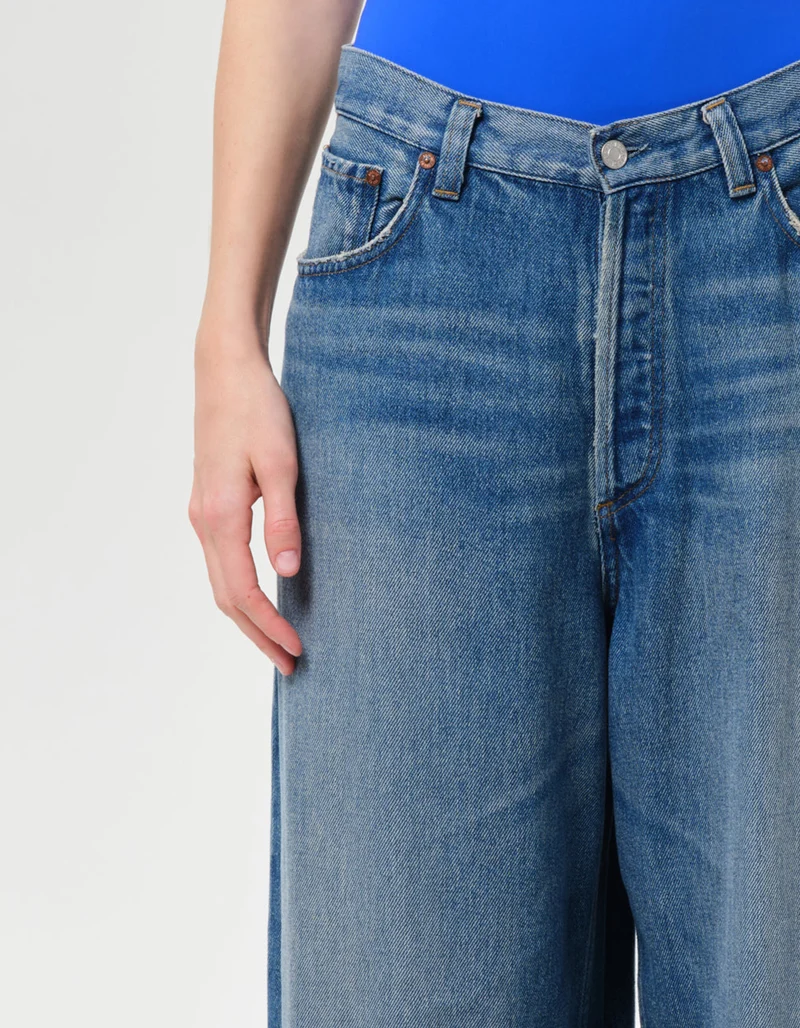 Wide-Leg Baggy-Jeans Flyweight