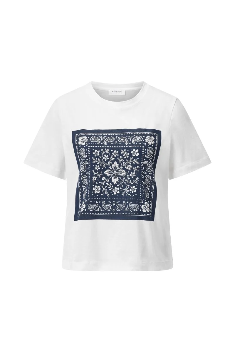 Rich & Royal Damen T-Shirt mit Bandana-Print in white