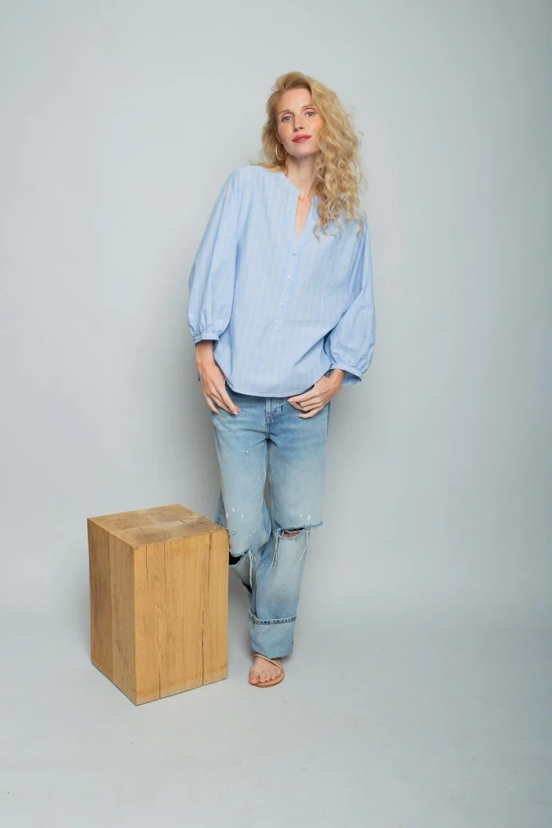 Emily Van Den Bergh Damenbluse in der Farbe bleu sand stripe