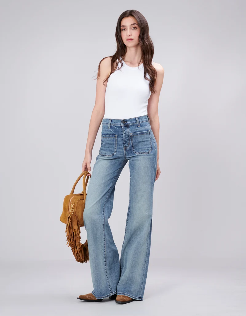 Flare-Leg Jeans Florence mit aufgesetzten Taschen