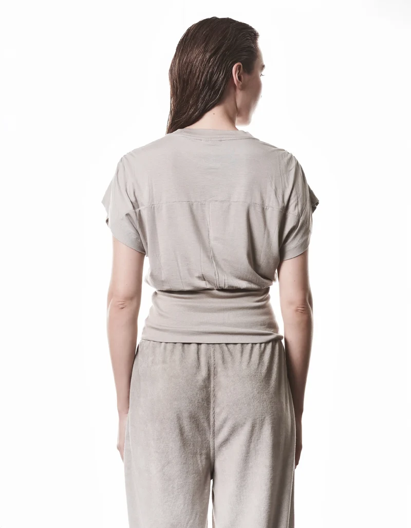 T-Shirt mit Raffung an der Schulter