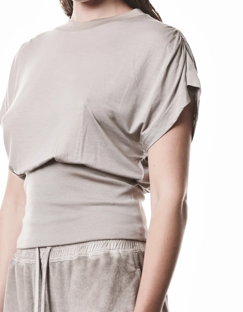 T-Shirt mit Raffung an der Schulter