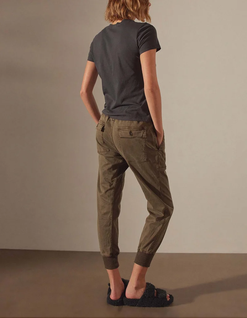 Cropped Hose Mixed Media mit elastischem Bund