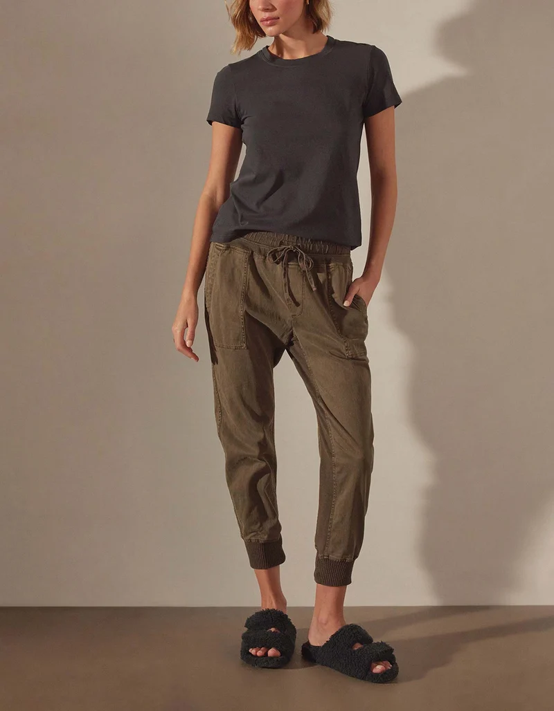 Cropped Hose Mixed Media mit elastischem Bund