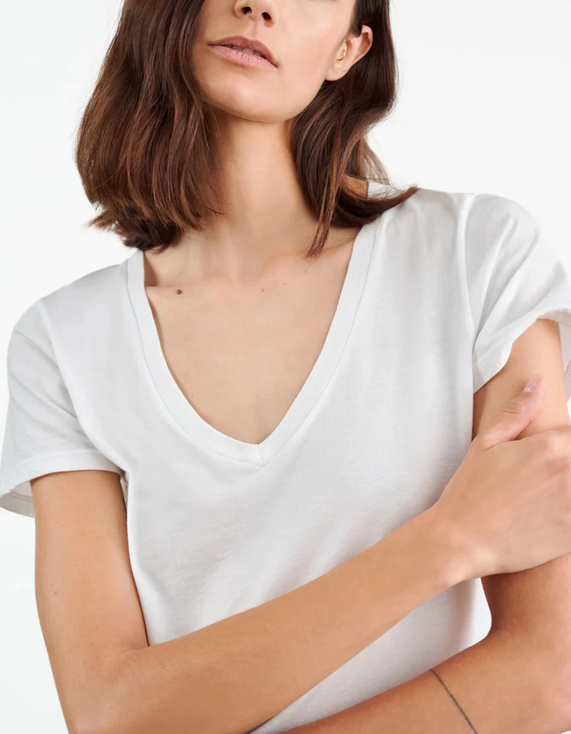 T-Shirt Vneck Carol