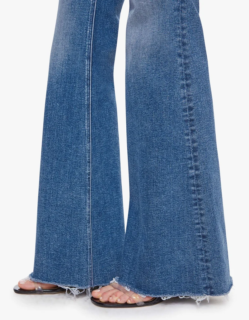 Flared-Leg Jeans The Doozy Sneak Fray