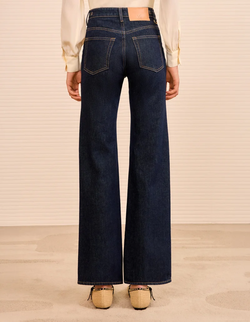 Straight Leg Jeans The Agatha Pintuck