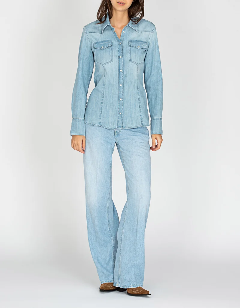 Wide-Leg Jeans