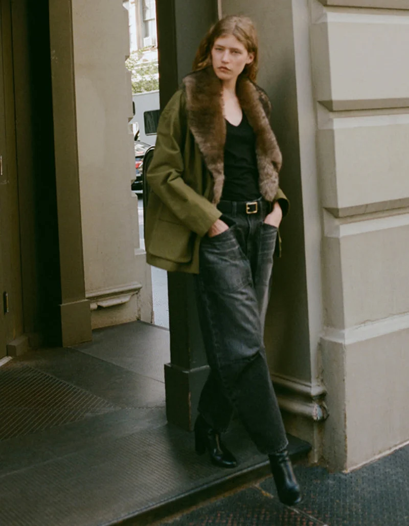 Mid-Rise Relaxed Barrel-Leg Jeans Shon