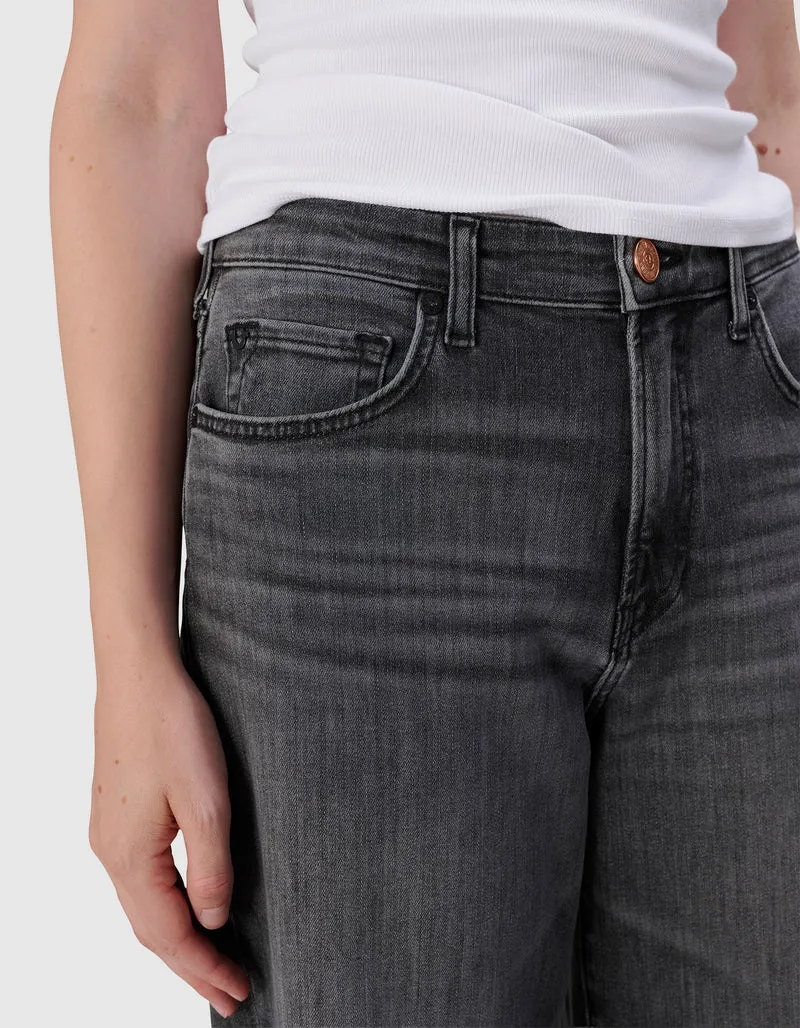 Volume Crop Jeans
