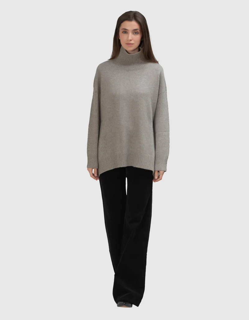 Oversize Woll-Pullover mit Stehkragen