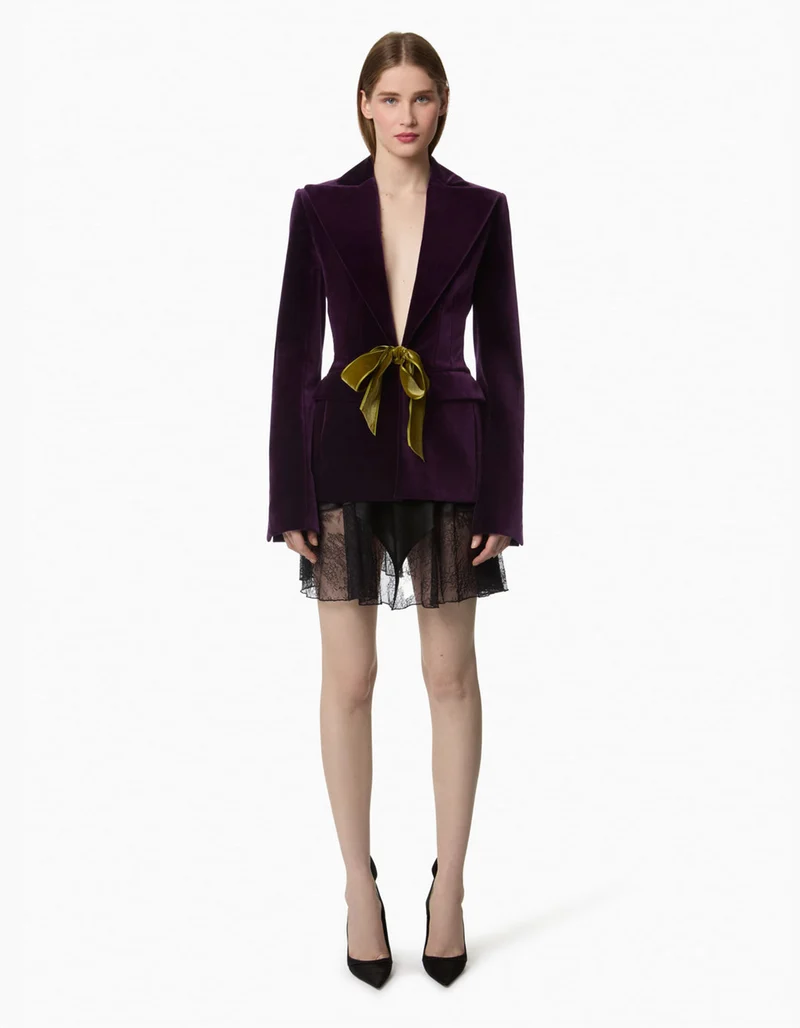 Samt-Blazer mit abnehmbarer Schleife