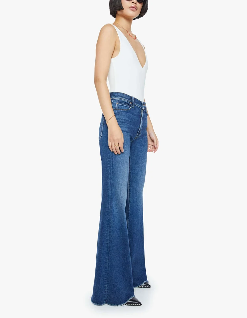 High-Rise Flare-Leg Jeans Lil Doozy Fray in PETITE-Größe