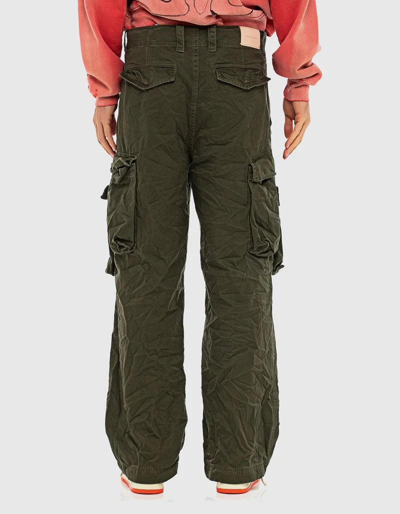 Cargo-Hose im Crinkle-Look