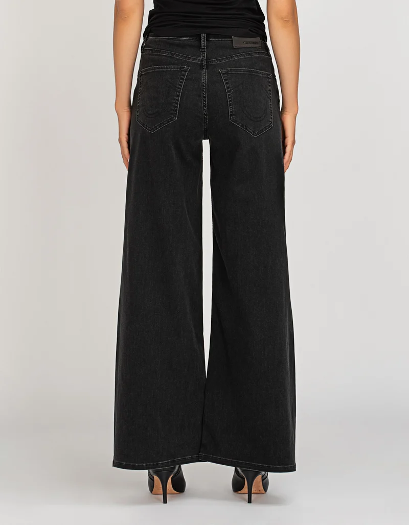 Wide-Leg Jeans
