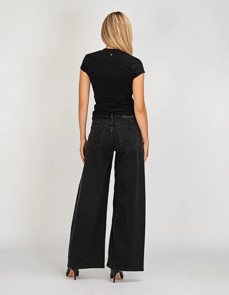 Wide-Leg Jeans