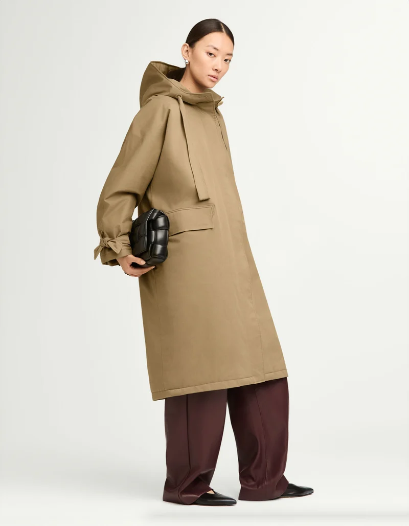 Oversize Mantel Liv mit Kapuze