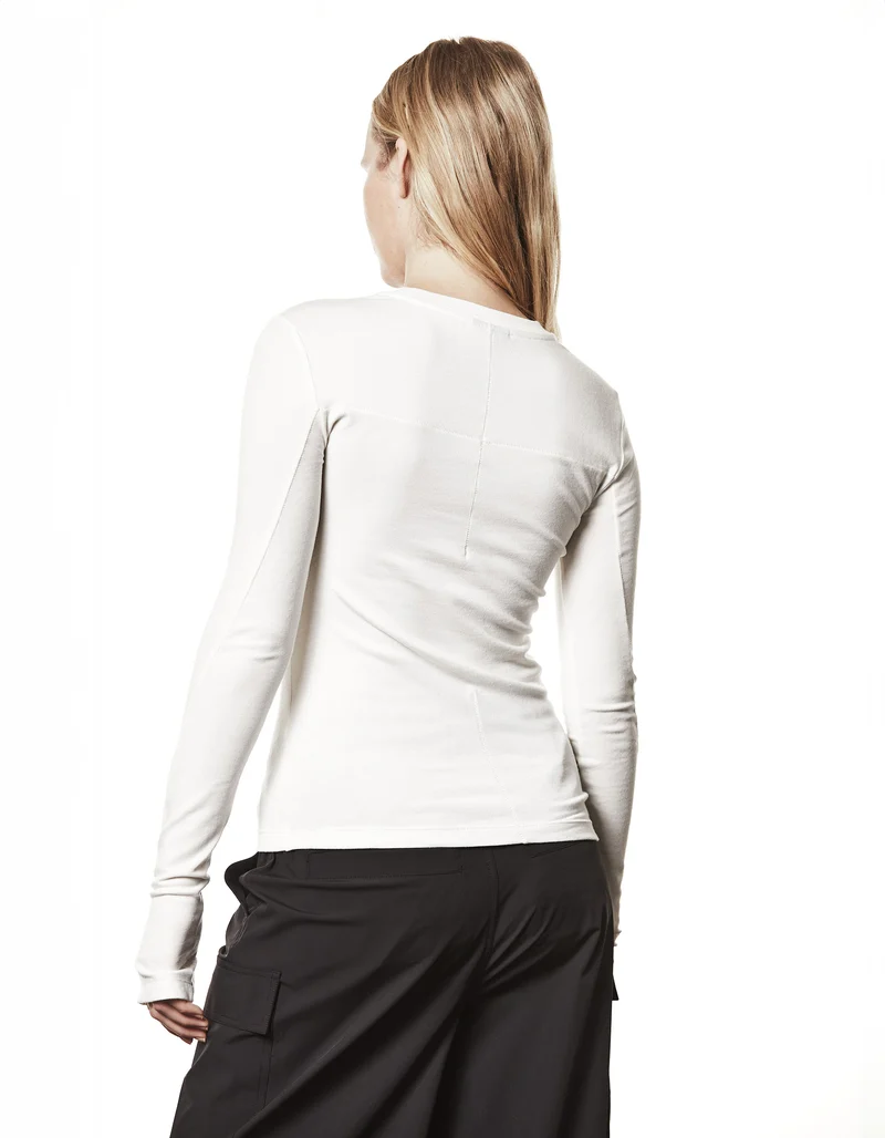 Longsleeve mit besticktem Wording und Faden-Detail