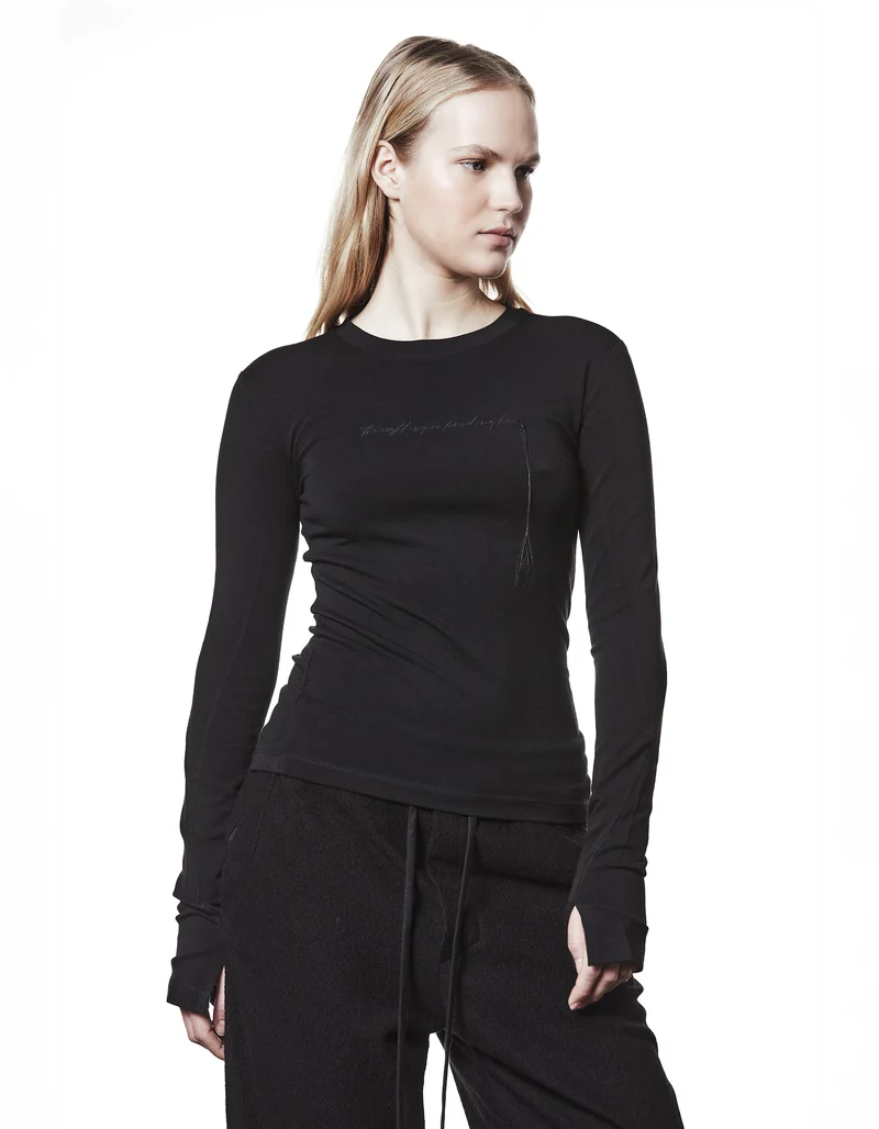 Longsleeve mit besticktem Wording und Faden-Detail