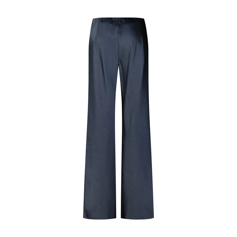 Schlupfhose aus Satin