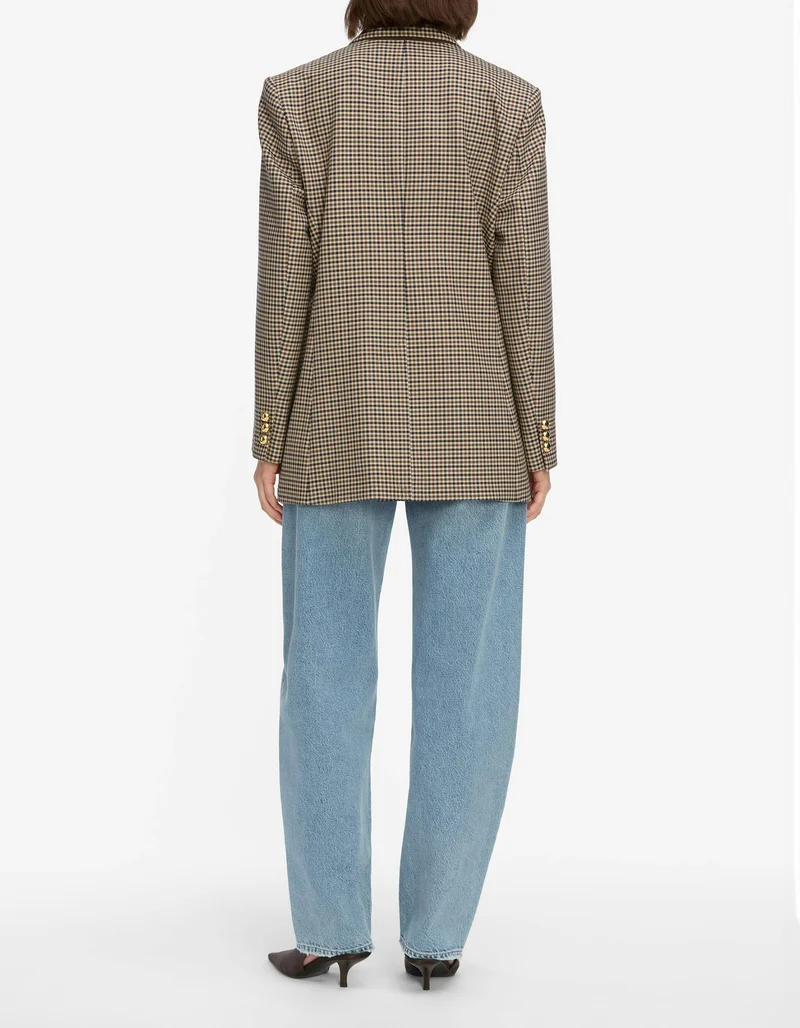 Low Slung Barrel-Leg Jeans