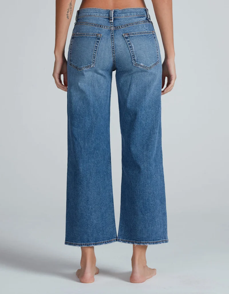 Mid-Rise Crop Wide Leg Jeans