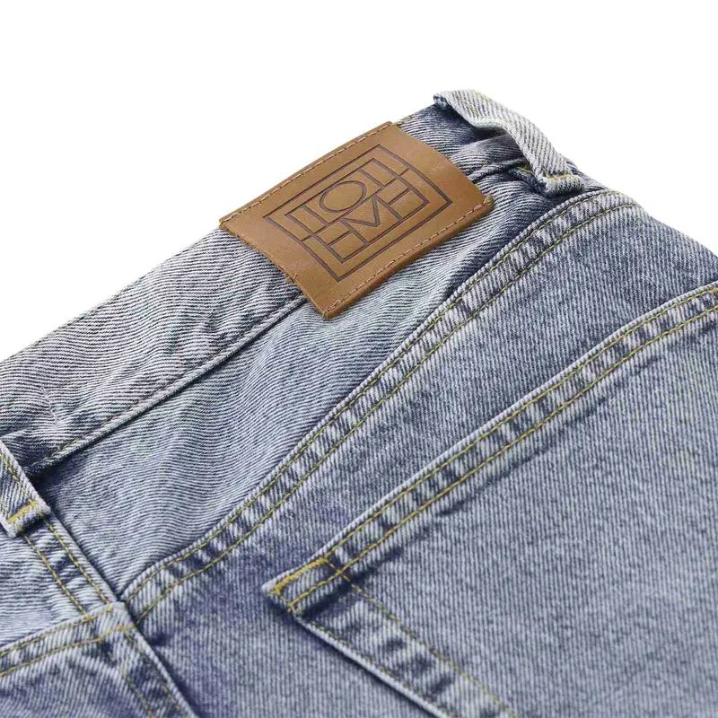Wide-Leg Jeans