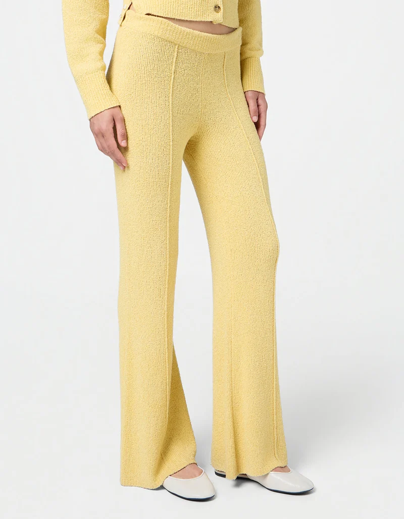 Flare-Leg Boucle Strickhose