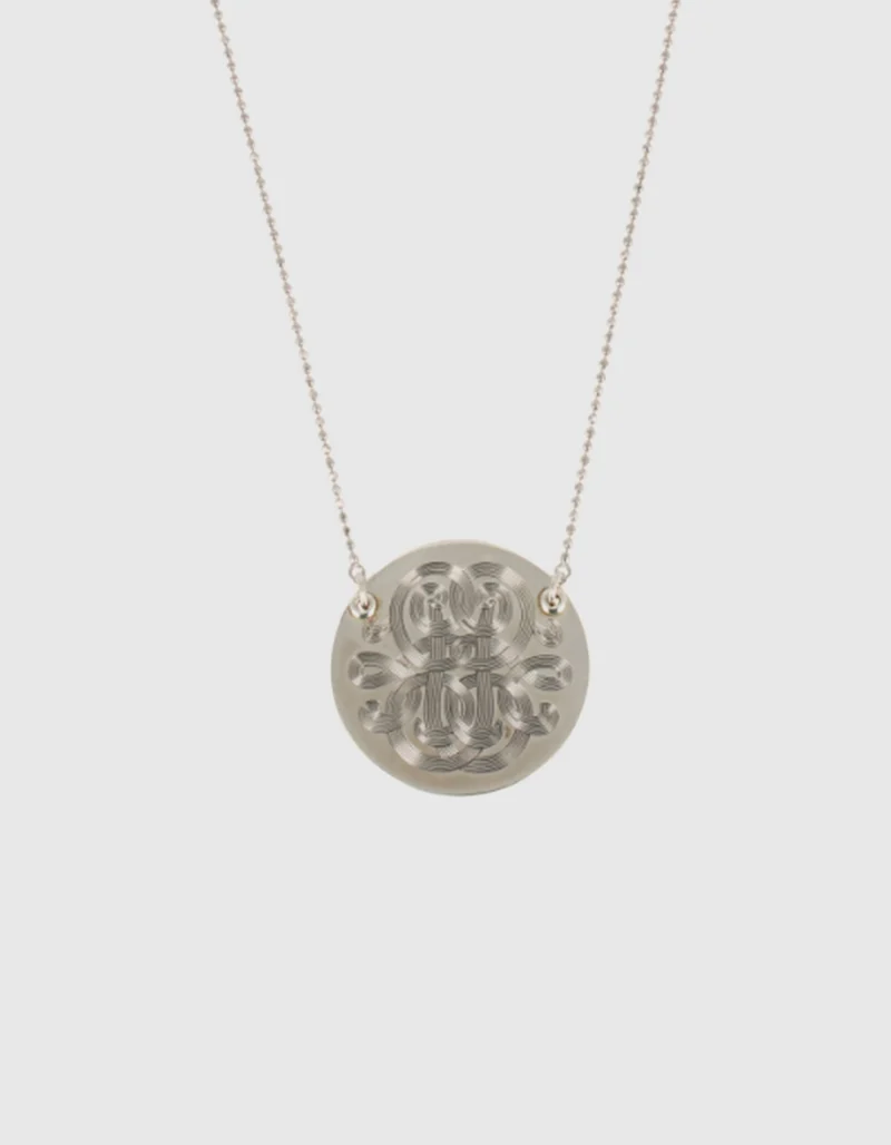 Versilberte Kette Diva mit graviertem Medaillon
