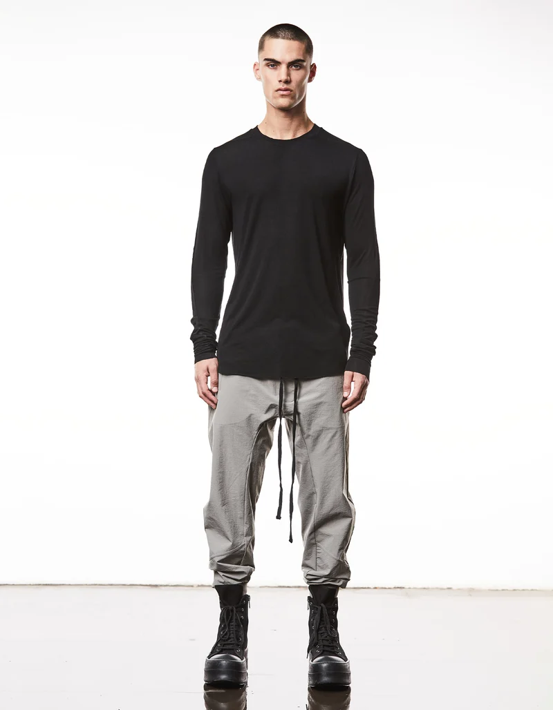 Longsleeve mit offenem Saum