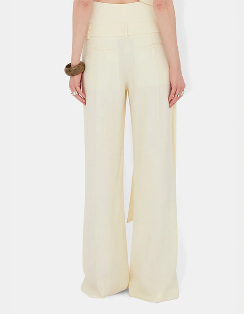 Straight-Leg Bundfaltenhose mit Bund im Layering Look
